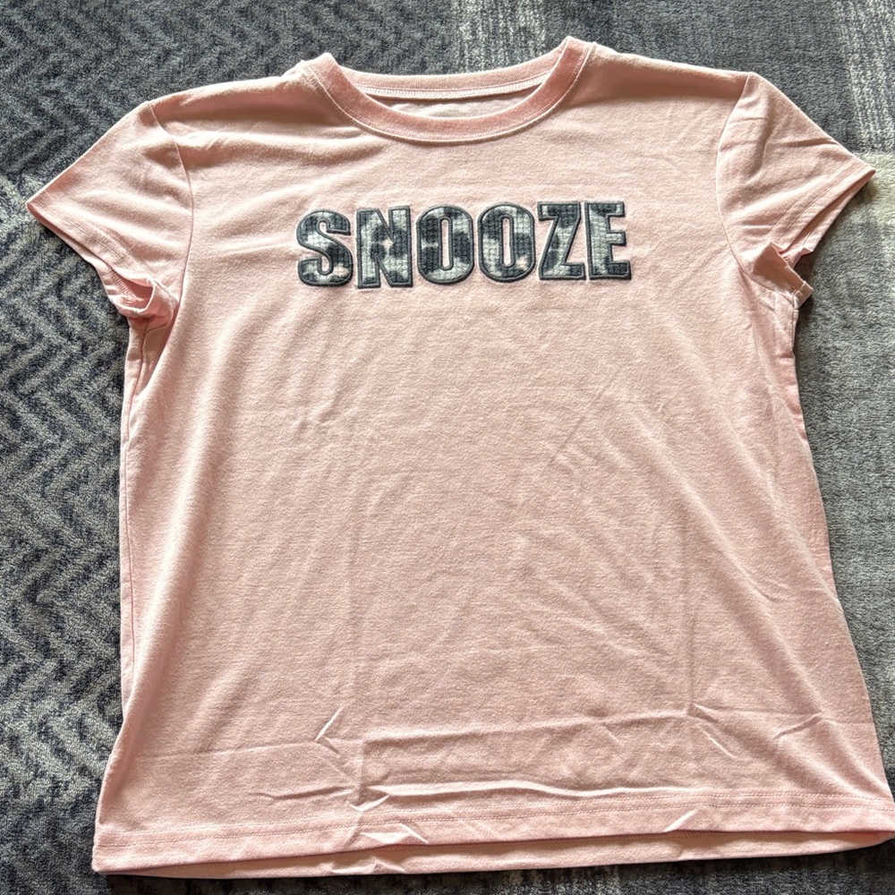 Charming Pink Kids Pajama Top with 'Snooze' Print